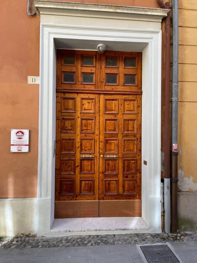 Downtown - Camere In Centro Ferrara Esterno foto