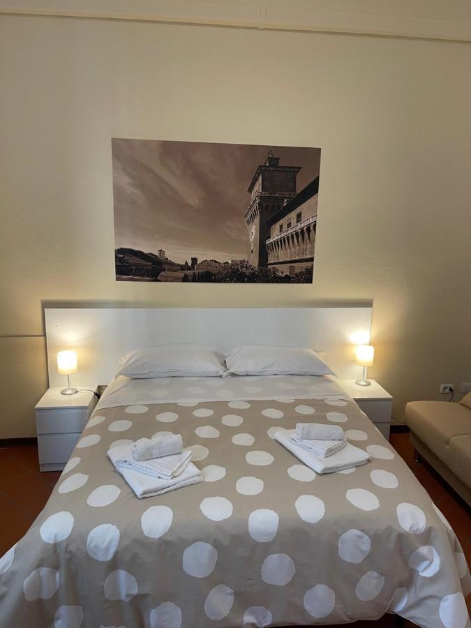 Downtown - Camere In Centro Ferrara Esterno foto